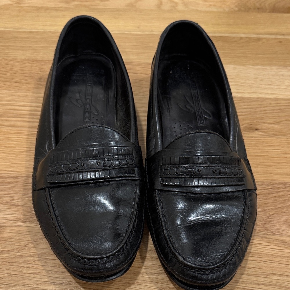 Giorgio Brutini Black Leather low profile loafers